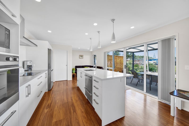 5 Condor Crescent, Waiwhakaiho, New Plymouth - Carousel 29