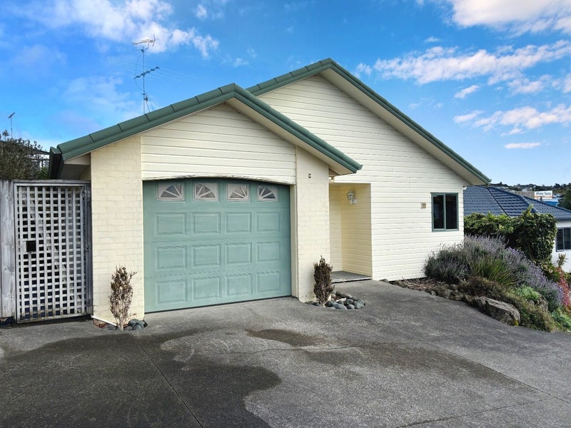 9A Elan Place, Stanmore Bay, Whangaparaoa - Carousel 1