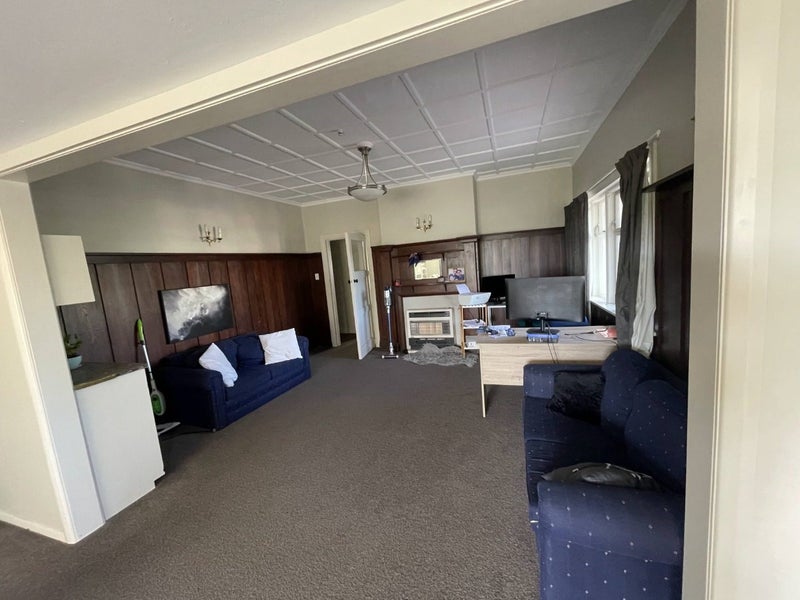 3 St Michaels Crescent, Kelburn, Wellington - Carousel 2