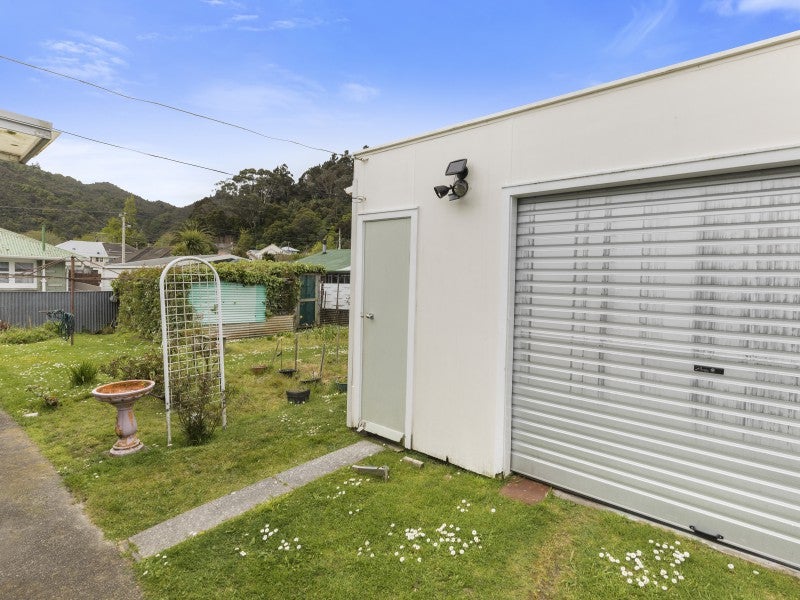 14 Rimu Street, Naenae, Lower Hutt - Carousel 13