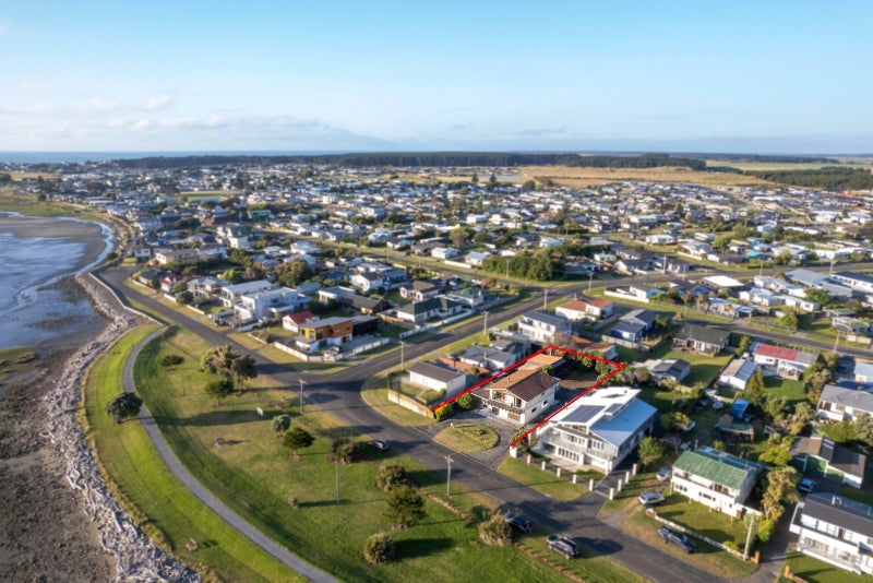 21 Hartley Street, Foxton Beach, Foxton - Carousel 24