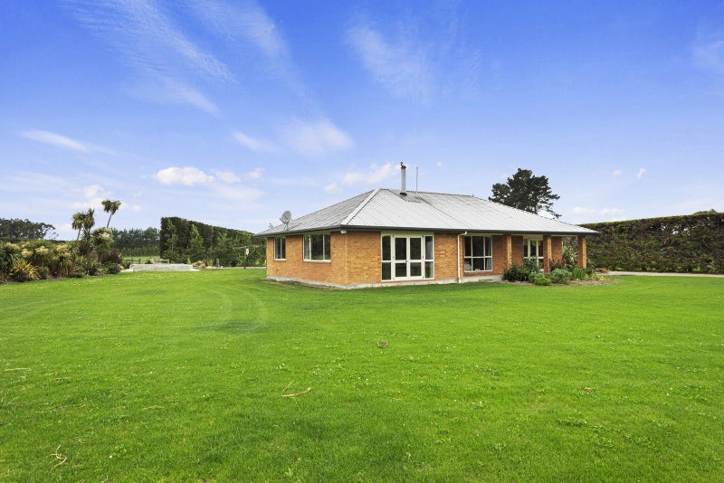 32 Bramleys Road, Flaxton - Carousel 23