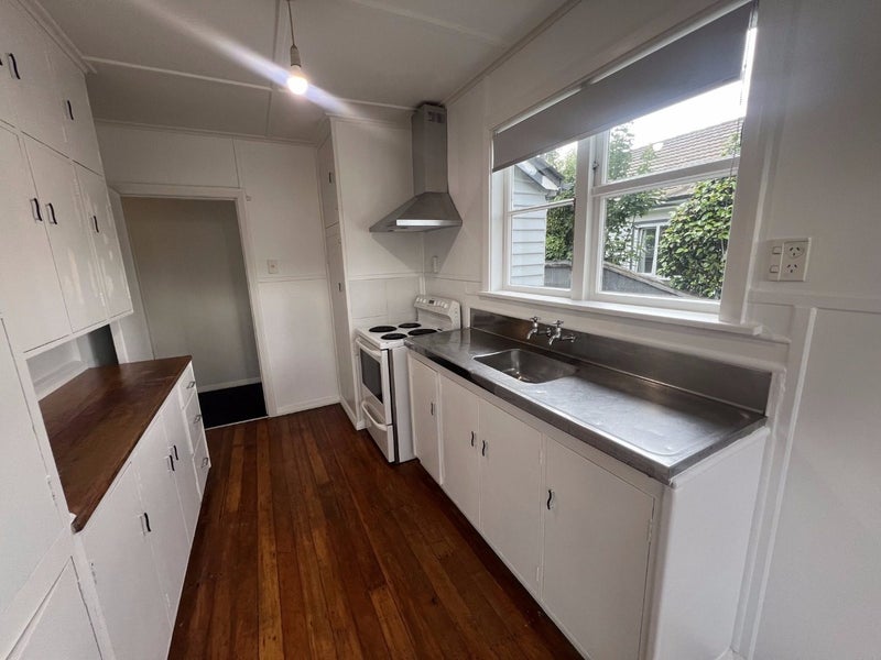 20 Pitcairn Crescent, Bryndwr, Christchurch - Carousel 2