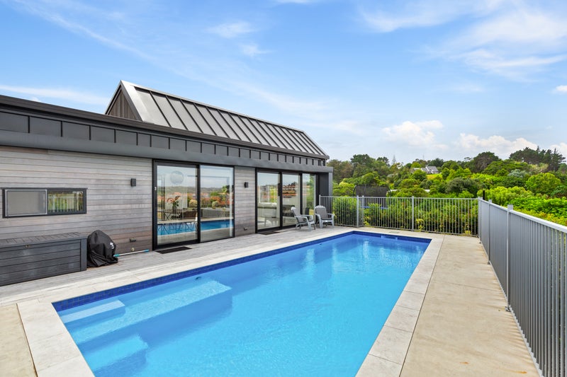 9 Laguna Place, Matakatia, Whangaparaoa - Carousel 2