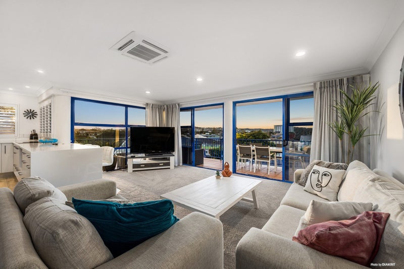 232K Hibiscus Coast Highway, Orewa, Orewa - Carousel 2