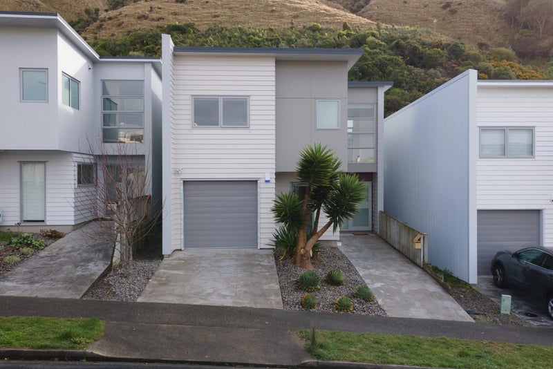 34A Erlestoke Crescent, Churton Park, Wellington - Carousel 1