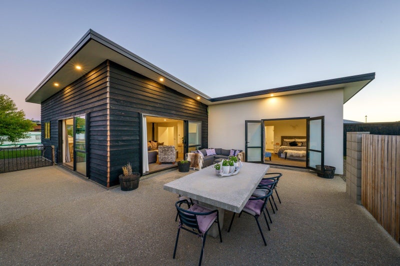 16 Finch Street, Albert Town, Wanaka - Carousel 2