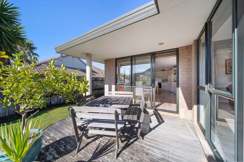26 Carriage Close, Northpark, Auckland - Carousel 1