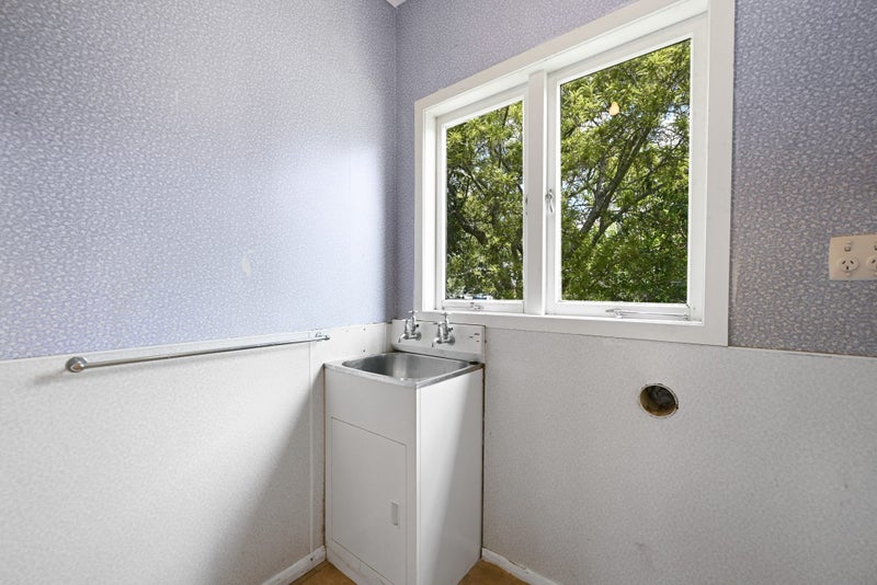 25 Winter Street, Fairfield, Hamilton - Carousel 13