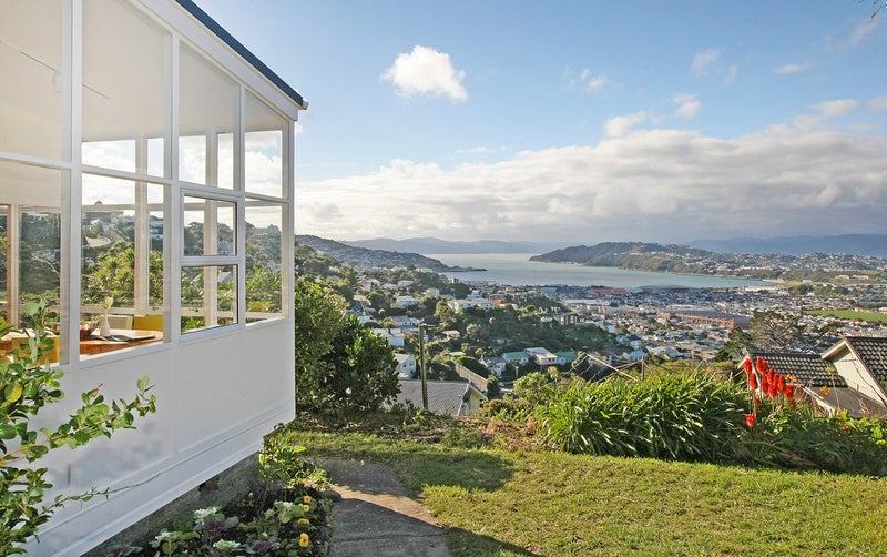 19 Dunedin Terrace, Melrose, Wellington - Carousel 1