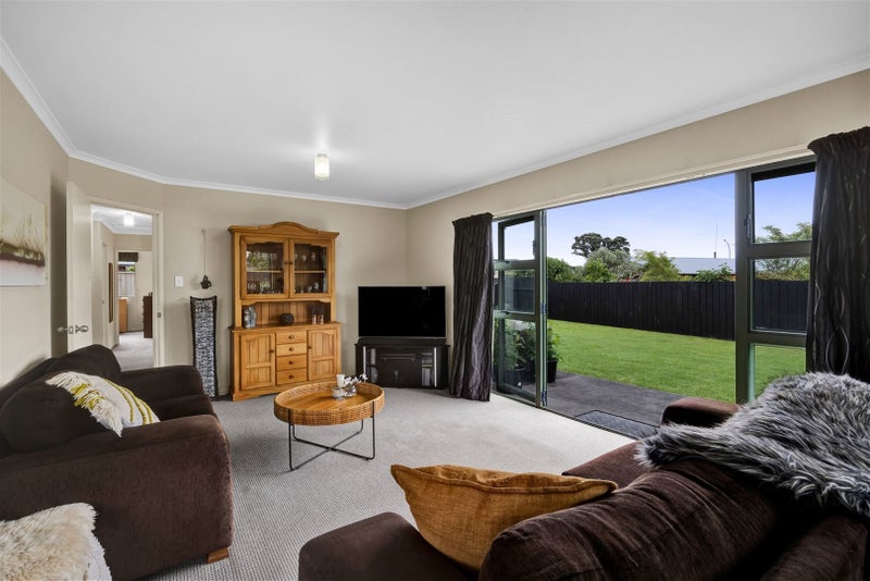 3B Meade Place, Bell Block, New Plymouth - Carousel 2