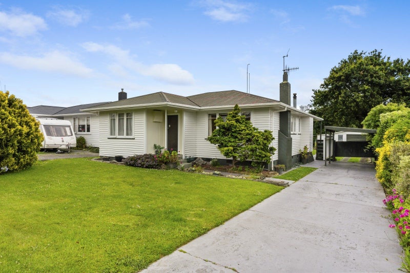 9 Long Melford Road, Awapuni, Palmerston North - Carousel 2