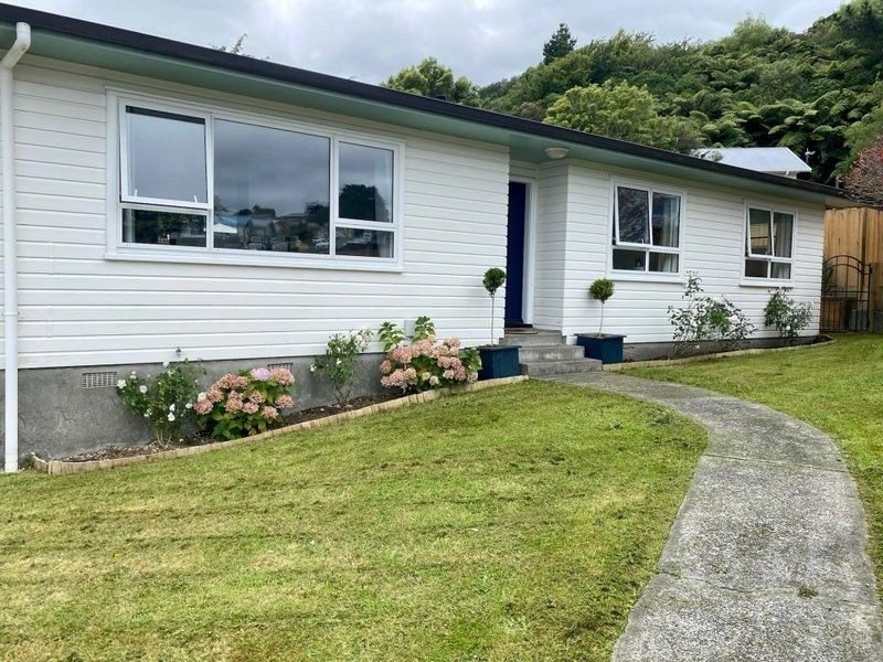 9 Invercargill Drive, Kelson, Lower Hutt - Carousel 18