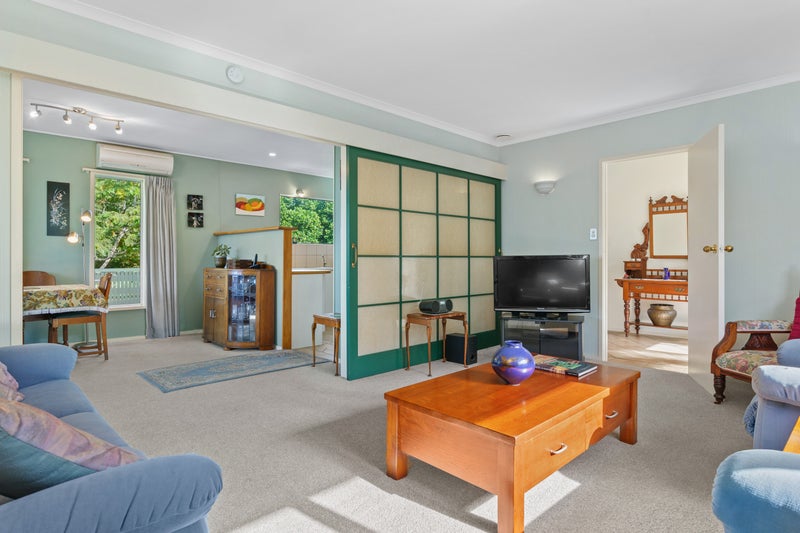 7 McDowell Crescent, Hillcrest, Auckland - Carousel 2
