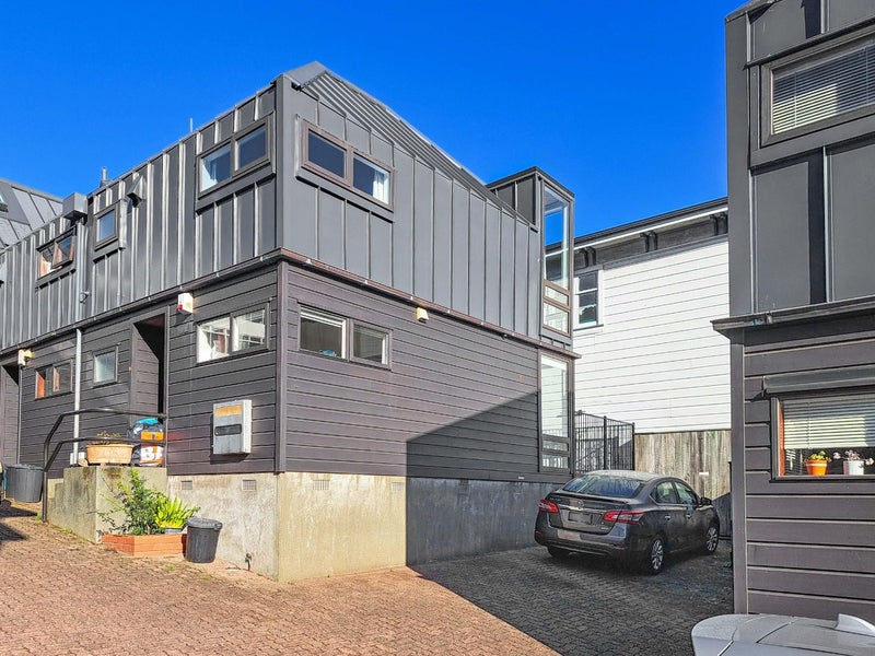 70D Majoribanks Street, Mount Victoria, Wellington - Carousel 1