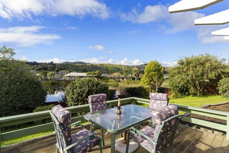 5 Lorna Irene Drive, Raumati South, Paraparaumu - Carousel 2