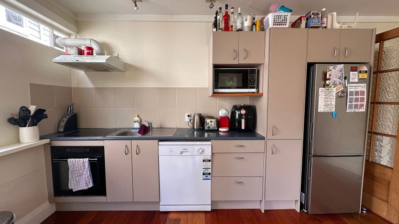 17 Clifton Terrace, Kelburn, Wellington - Carousel 1
