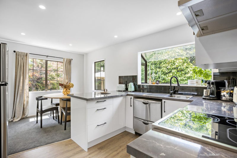 48 Percy Dyett Drive, Karori, Wellington - Carousel 2