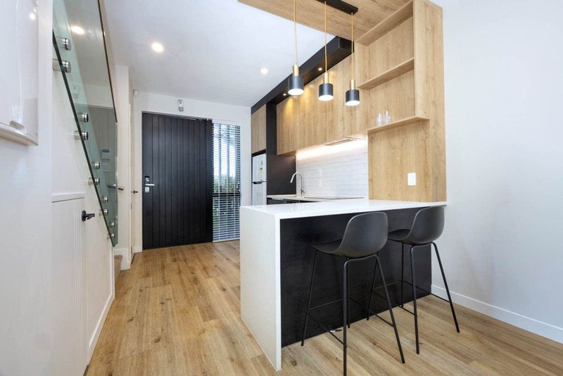 2/108 Beach Road, Te Atatu Peninsula, Auckland - Carousel 2