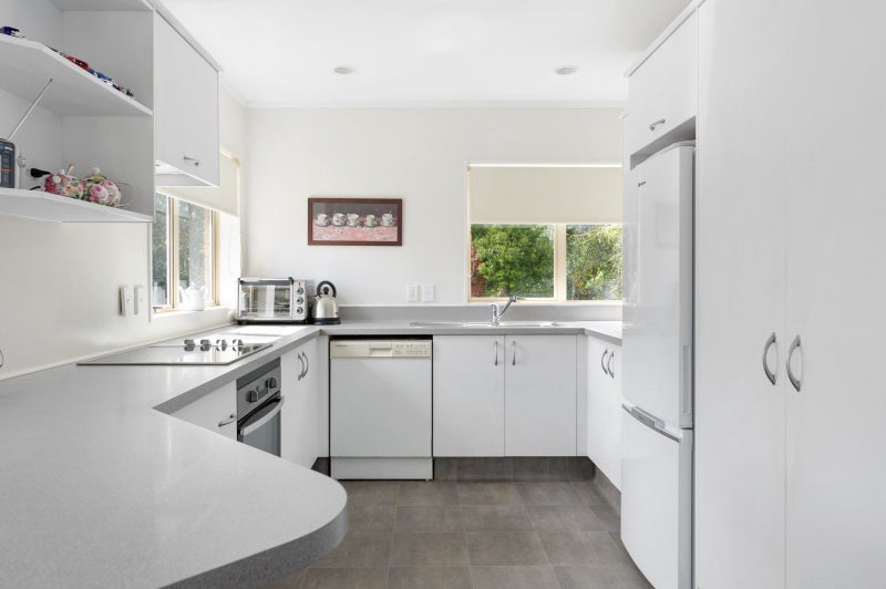 7 Munro Place, Flagstaff, Hamilton - Carousel 2