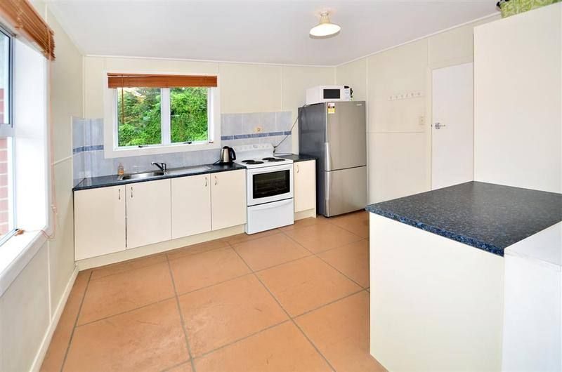 39 Brockville Road, Glenross, Dunedin - Carousel 1