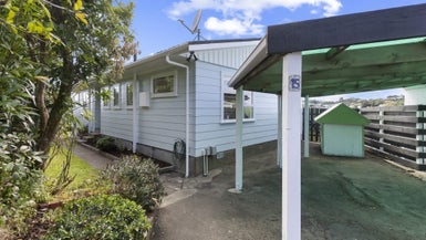 15 Archbold Street, Newlands, Wellington - Carousel 1