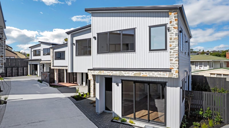 9 Addison Street, Blockhouse Bay, Auckland - Carousel 1