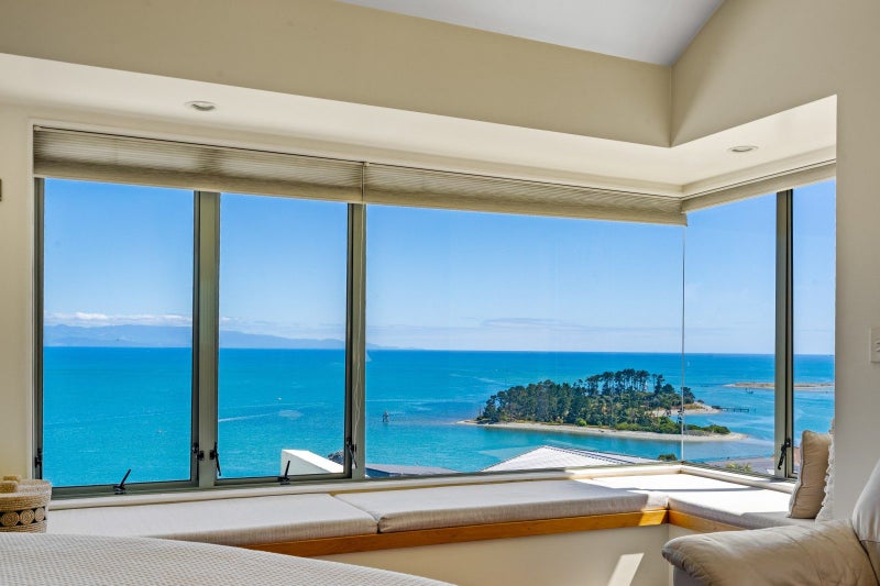 31 The Cliffs, Britannia Heights, Nelson - Carousel 2