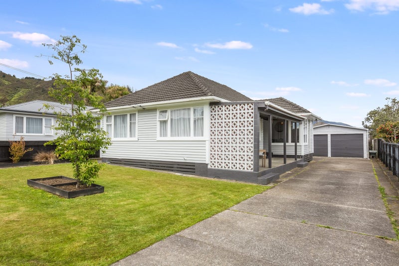 5 Dunn Street, Wainuiomata, Lower Hutt - Carousel 1