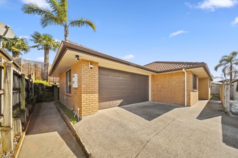 5 Dapple Place, Flat Bush, Auckland - Carousel 1