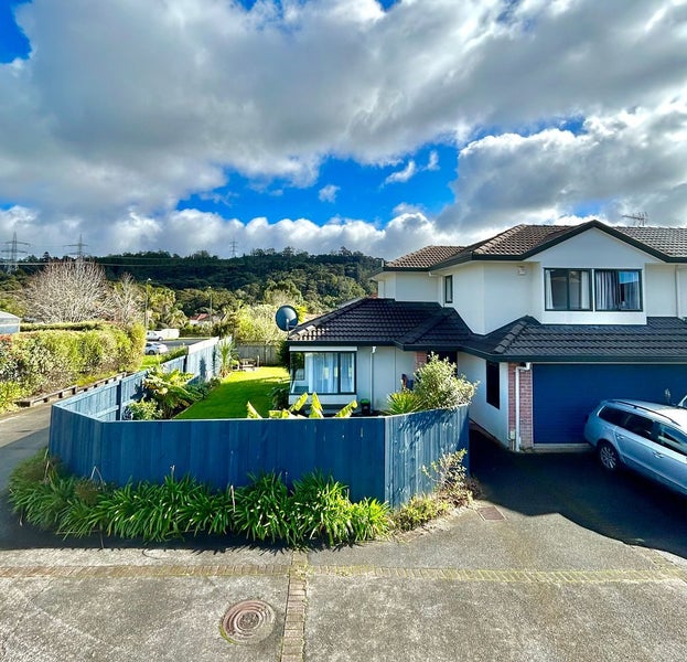 8/27 Roanoke Way, Albany, Auckland - Carousel 1