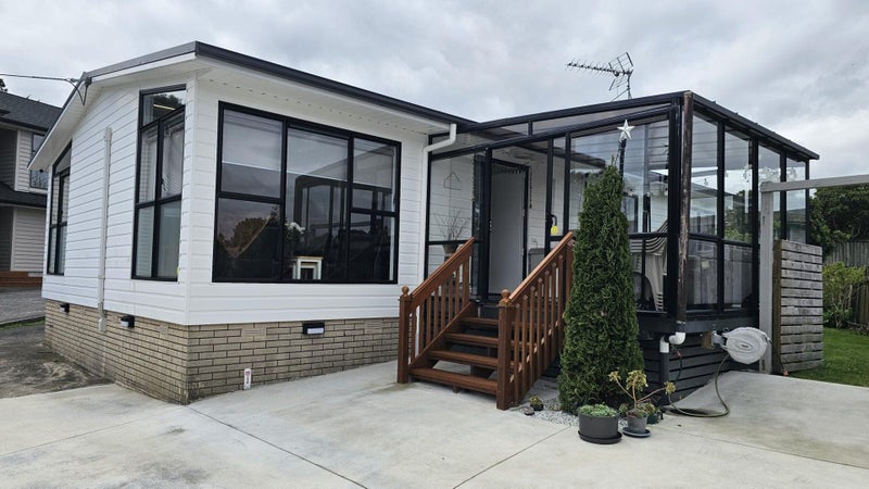 270A New Windsor Road, New Windsor, Auckland - Carousel 1