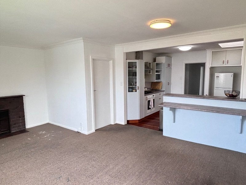 42 Alamein Crescent, Onekawa, Napier - Carousel 2