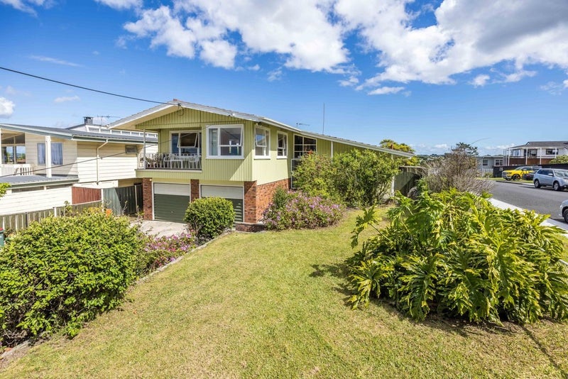 54 Raleigh Road, Northcote, Auckland - Carousel 2