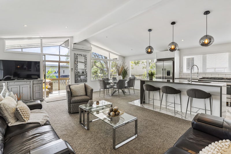 54 Galaxy Drive, Mairangi Bay, Auckland - Carousel 2