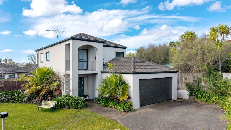 47 Newbliss Crescent, East Tamaki Heights, Auckland - Carousel 1