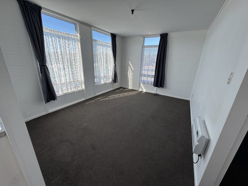8/255 Coutts Street, Rongotai, Wellington - Carousel 2