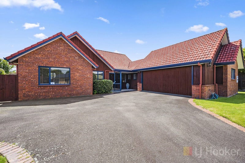 12 Kahurangi Drive, Lynmore, Rotorua - Carousel 1