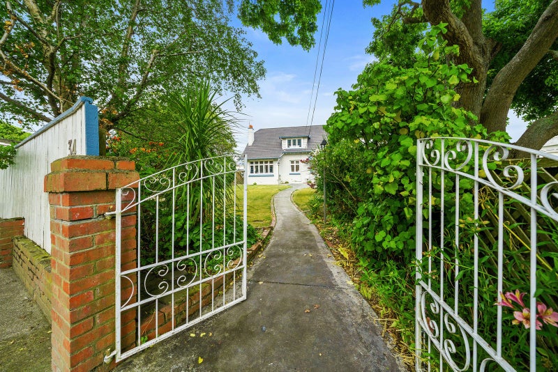 34 Pharazyn Street, Melling, Lower Hutt - Carousel 1