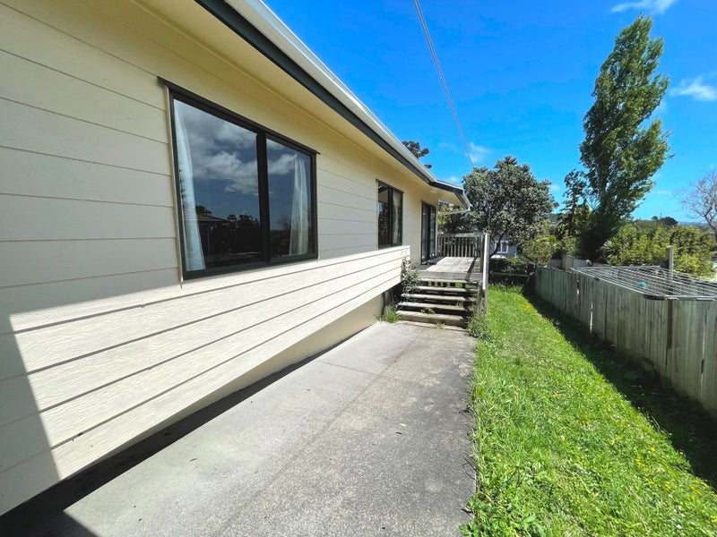2/137 Rosier Road, Glen Eden, Auckland - Carousel 2