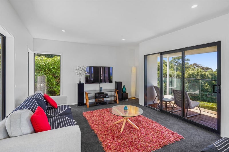 2/11 Belleview Terrace, Mount Pleasant, Christchurch - Carousel 36