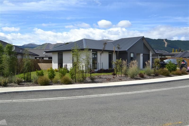 19 Malone Crescent , Tasman - Carousel 16
