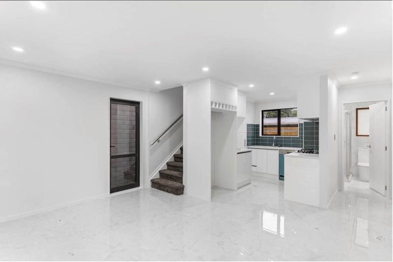 425F Great South Road, Opaheke, Papakura - Carousel 2