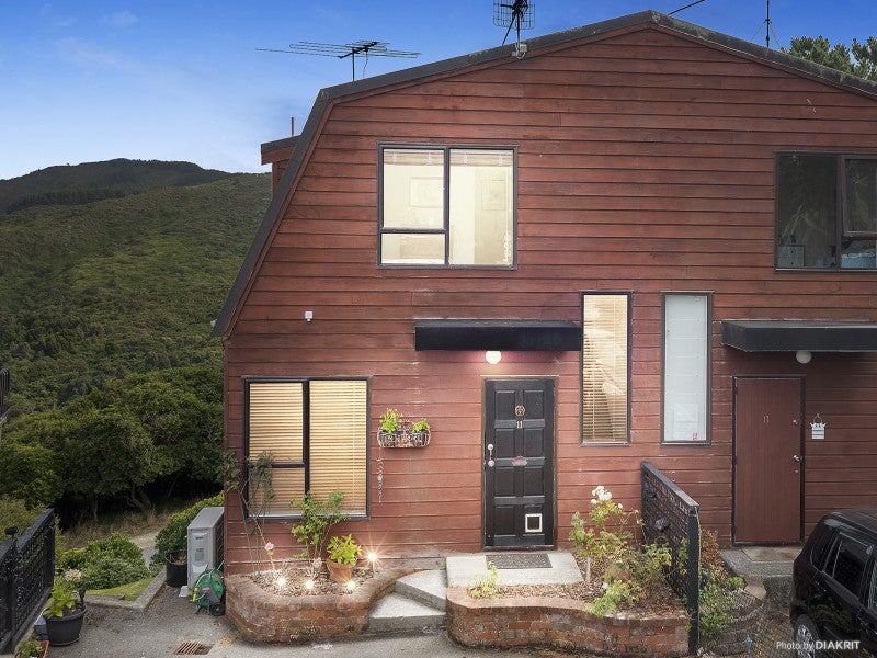 11 Commons Way, Crofton Downs, Wellington - Carousel 1