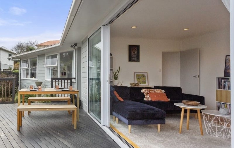 20 Dunstall Place, Mangere Bridge, Auckland - Carousel 1