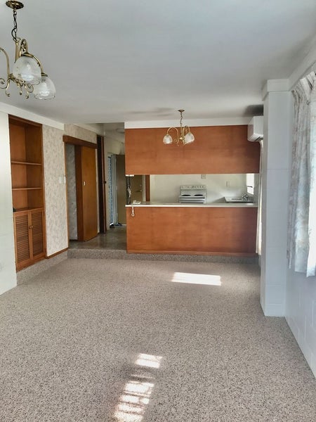 16 Seaforth Avenue, Mangere Bridge, Auckland - Carousel 1