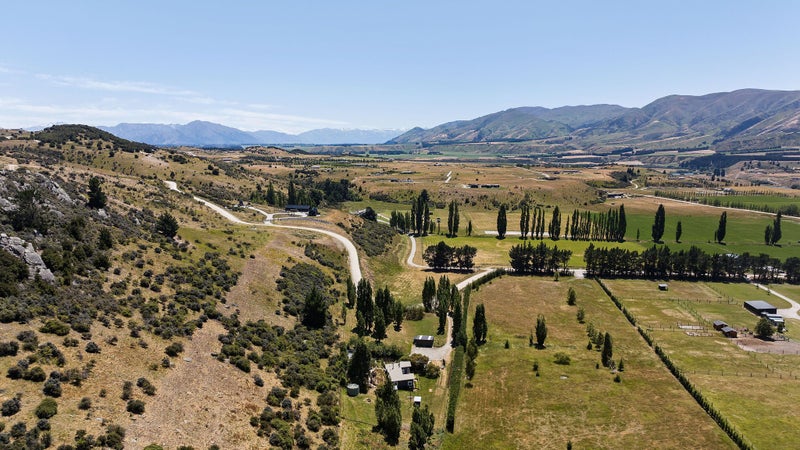 51 Fay Lane, Queensberry, Cromwell - Carousel 27