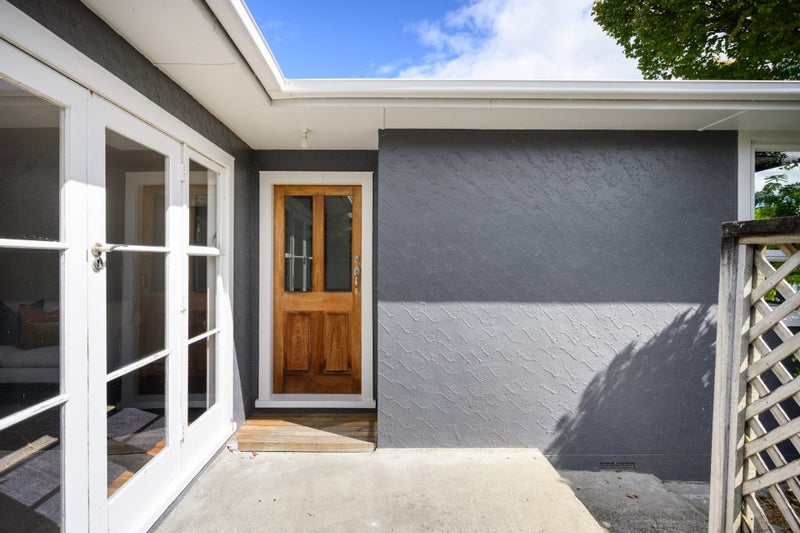 12 Conway Place, Terrace End, Palmerston North - Carousel 1