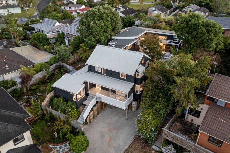 12 Celina Place, Browns Bay, Auckland - Carousel 2