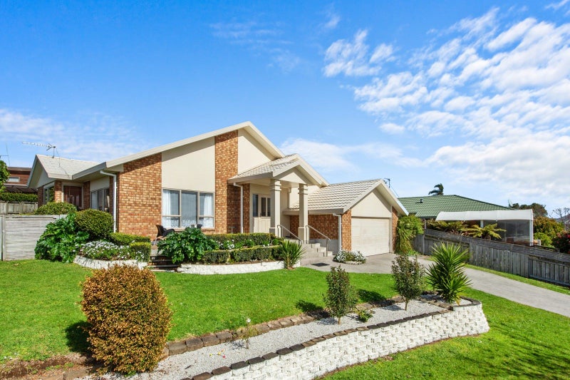 4 Ben Nevis Place, Nawton, Hamilton - Carousel 2